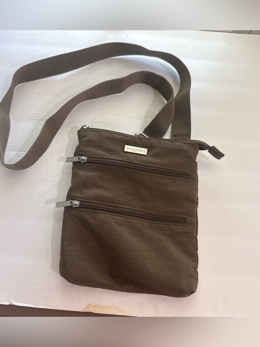 Baggallini Crossbody Bag Purse Nylon Army Green Shoulder Pockets